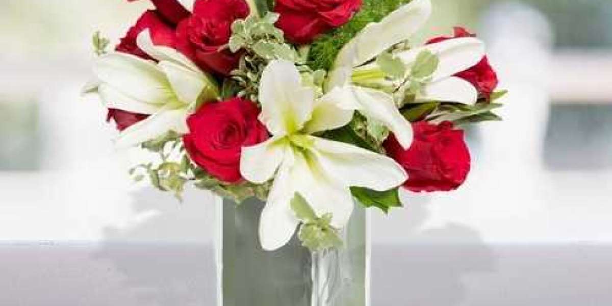 Order Bouquets of Flowers on the Internet with Fast Delivery